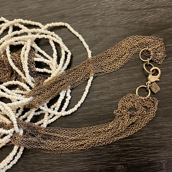 Banana Republic beaded necklace. Excellent condition. Approx. 18 inches - Picture 2 of 11